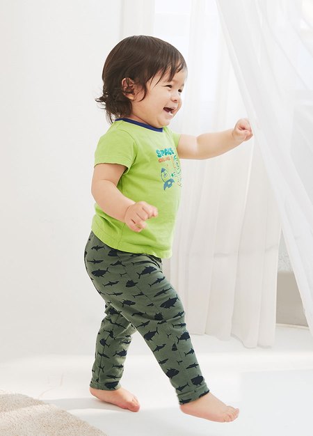 嬰幼兒Q彈棉質內搭褲(10分)-素色 / 星星-橄綠3