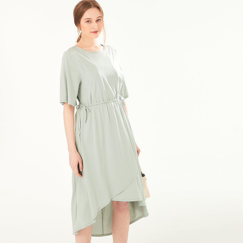 Elegant draped crinkled maternity dress
